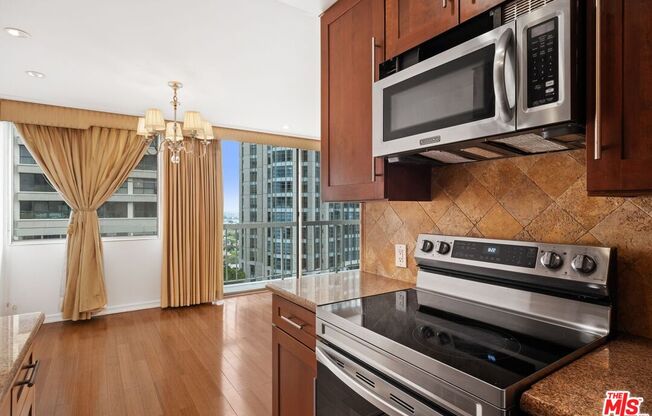 2 beds, 2 baths, 1,019 sqft, $3,900, Unit 1002