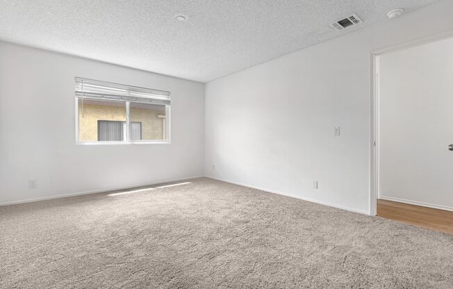 2 beds, 2 baths, 1,008 sqft, $2,600