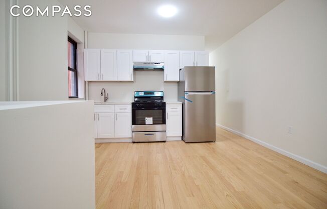 2 beds, 1.5 baths, $2,700, Unit 8