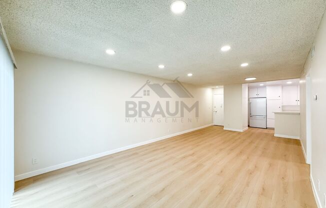 6039 WHITSETT