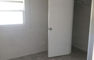 3 beds, 1 bath, 900 sqft, $1,495, Unit Apt. 10