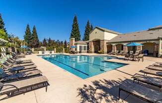 Willow Springs Apartments heated swimming pool