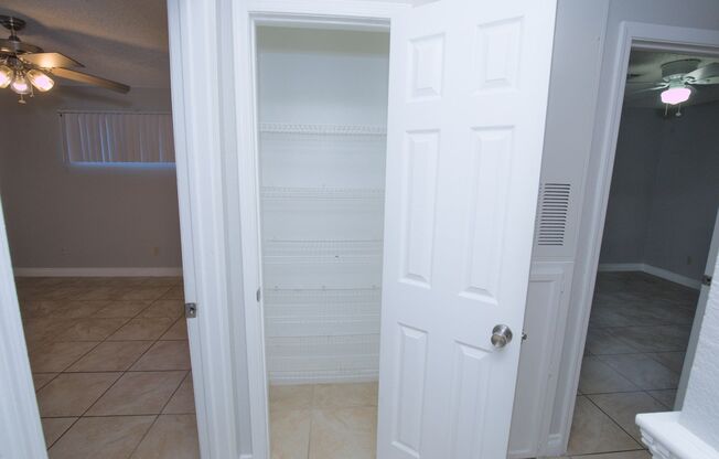 2 beds, 2 baths, $1,200, Unit # #C