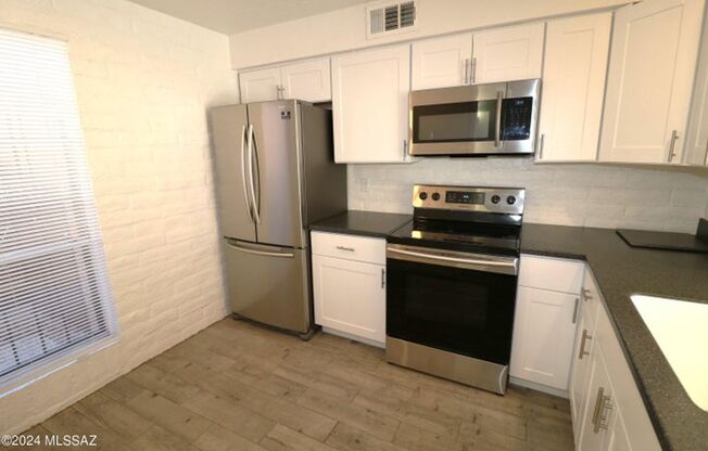 2 beds, 2 baths, $1,500, Unit Unit 40