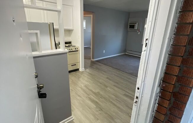 1 bed, 1 bath, 550 sqft, $800, Unit 3