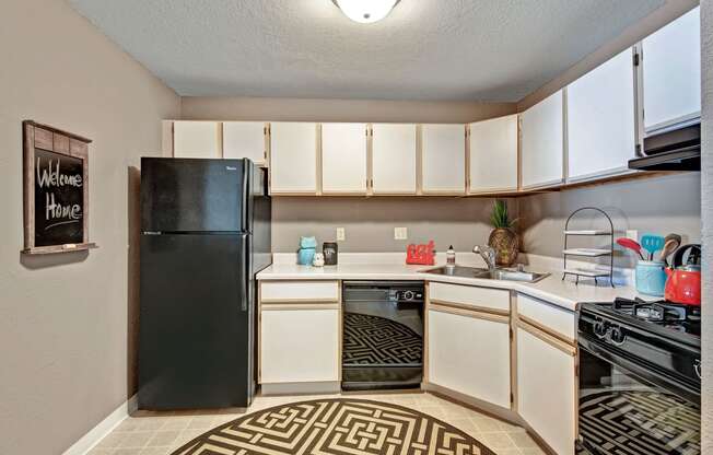 Welcome to River's Cove Apartment Homes