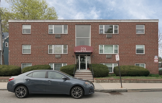 221 MINOT ST