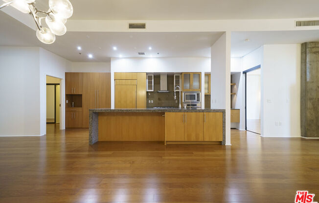 2 beds, 3 baths, 1,950 sqft, $6,500, Unit PH 3