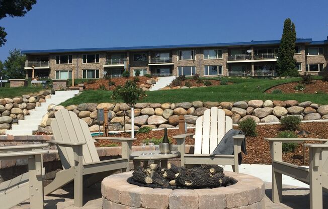 Studio, 1 bath, 480 sqft, $1,325, Unit 201