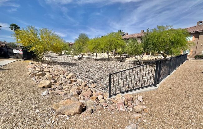 3 beds, 2 baths, $1,565, Unit Bldg K5