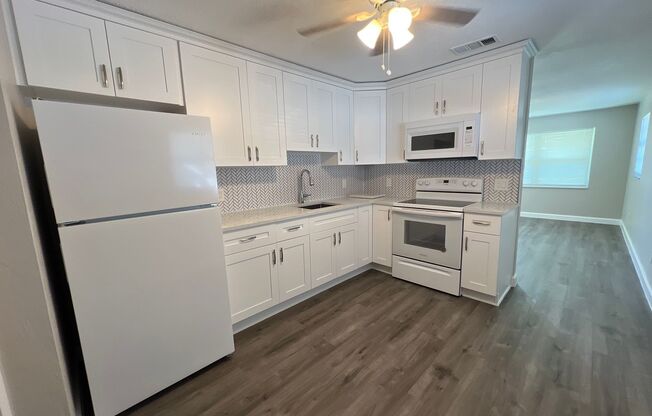 3 beds, 2 baths, 1,050 sqft, $1,900, Unit PO-321