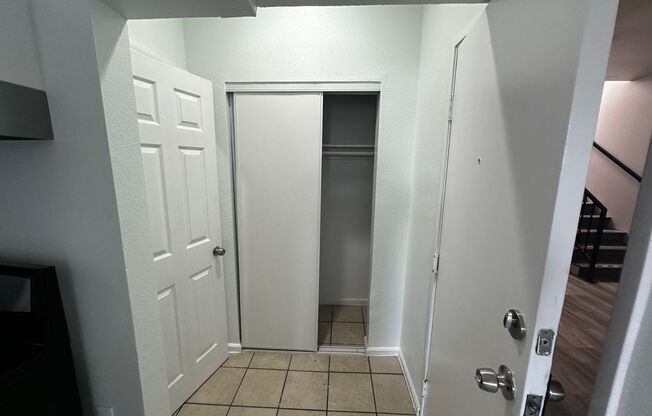 1 bed, 1 bath, 307 sqft, $1,737.08, Unit 18