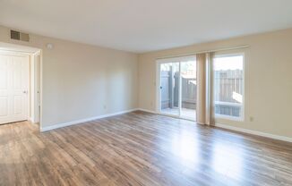 1 bed, 1 bath, 638 sqft, $1,575, Unit 142