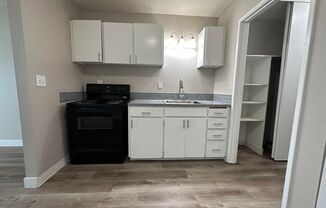 1 bed, 1 bath, 600 sqft, $1,300, Unit 08