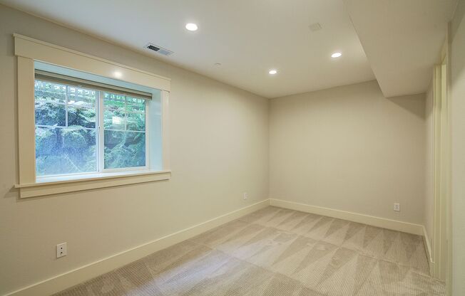 3Bd/3.25Ba Kirkland Townhome