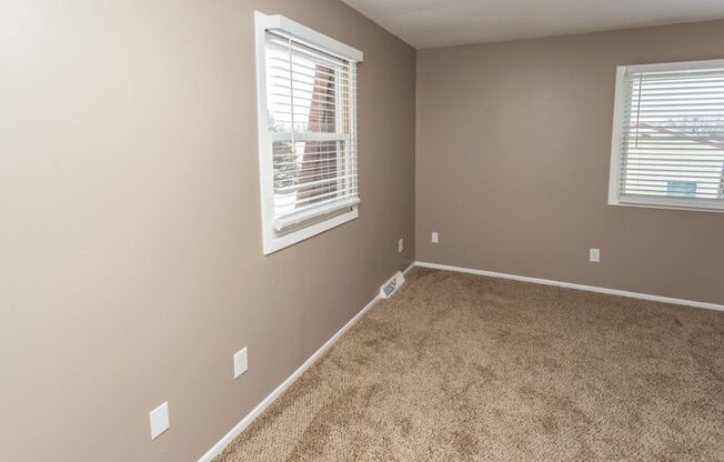 2 beds, 1.5 baths, 1,100 sqft, $1,355, Unit 40-1740