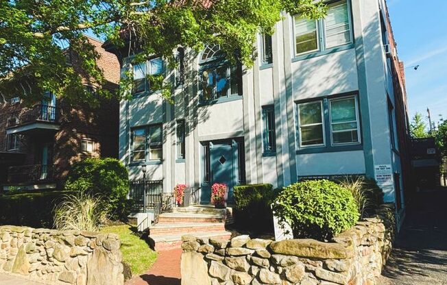 2777 Hampshire