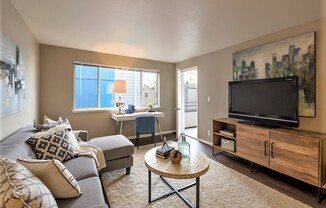 1 bed, 1 bath, 700 sqft, $1,850, Unit 10