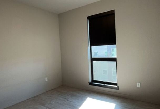 2 beds, 1 bath, 659 sqft, $1,635, Unit 324