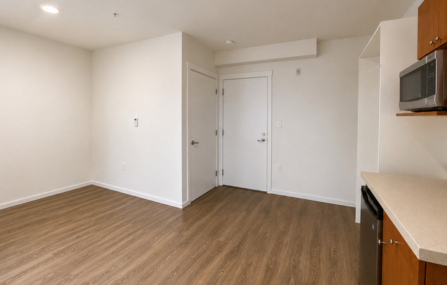 Studio, 1 bath, 176 sqft, $1,195, Unit 4105