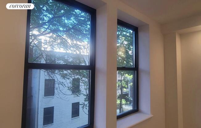 2 beds, 1 bath, $7,400, Unit 5I