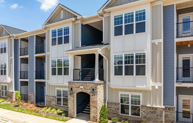 Exterior View at Hamilton Reserve, Greensboro, 27407