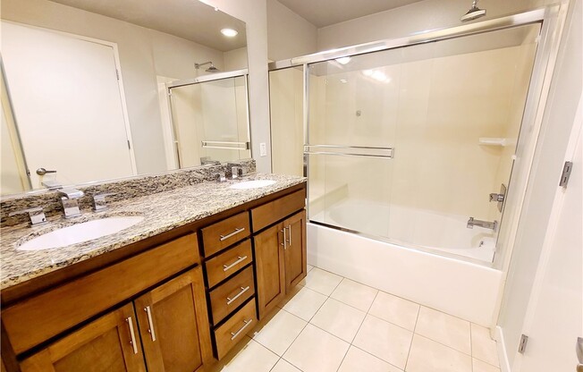 2 beds, 2 baths, 1,050 sqft, $3,100, Unit 402