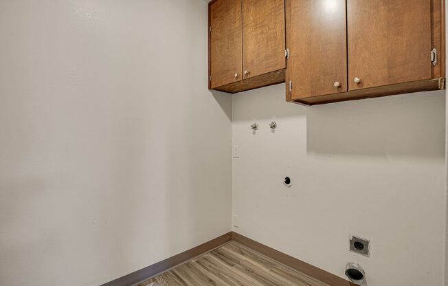 2 beds, 1.5 baths, 1,050 sqft, $2,049, Unit 214-772A