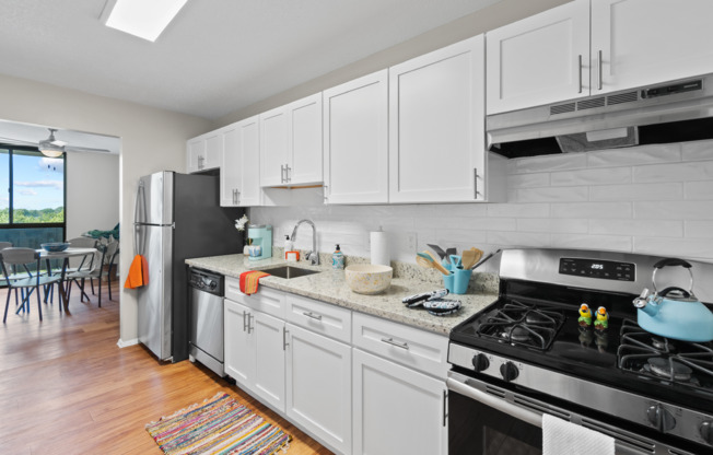 1 bed, 1 bath, 780 sqft, $2,339, Unit L13