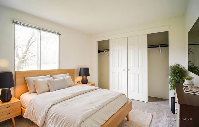 3 beds, 1 bath, 950 sqft, $1,620, Unit C-08