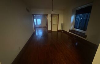 2 beds, 1 bath, $850, Unit 1415 West Franklin Street- 1