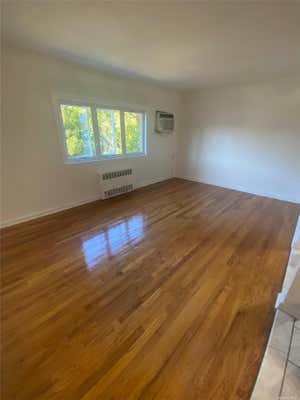 2 beds, 1 bath, $2,700, Unit 1