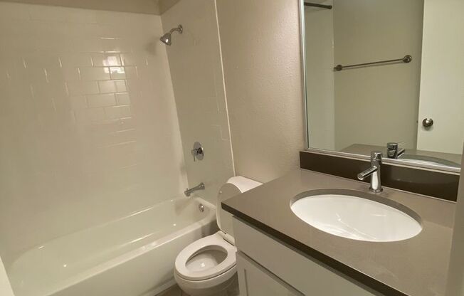 2 beds, 2 baths, 900 sqft, $1,412, Unit LAW11-216