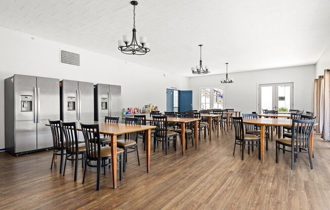 8 beds, 4 baths, 376 sqft, $944, Unit Room 201 - 201 - 1 - A