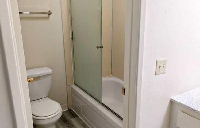 1 bed, 1 bath, 531 sqft, $1,450, Unit 33025