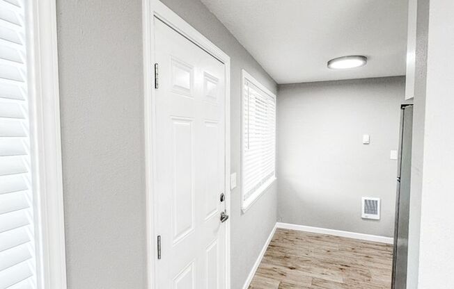 2 beds, 1 bath, 1,000 sqft, $1,650, Unit PDRey563