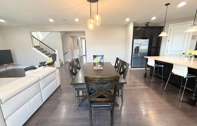 Beautiful 5 Bedroom with Den/Office and Large Bonus Room in Bethany Ridge!!!