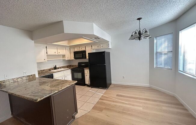 2 Bedroom 2 bath Condo!