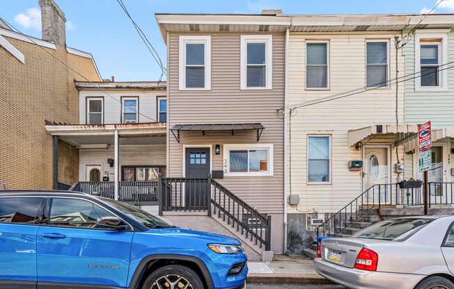 Freshly Renovated 2 Bedroom in Bloomfield! Available NOW!
