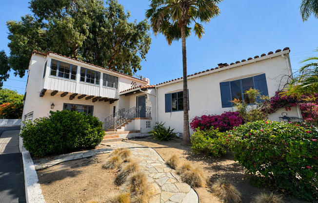 Gorgeous Ventura Home- Great Character, Private Pool, Private Setting