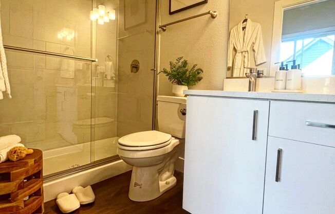 2 beds, 2 baths, 1,127 sqft, $2,895, Unit 1678 SE Lambert Street