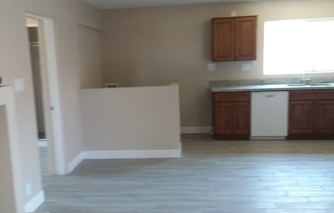 3 beds, 1 bath, $1,650