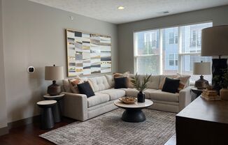 2 beds, 2 baths, 894 sqft, $1,595, Unit B - 1004 Unit 207 - B1078