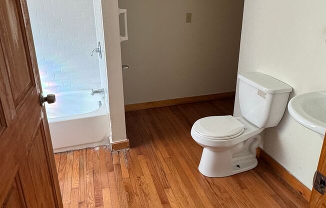1 bed, 1 bath, 755 sqft, $1,550, Unit 4107