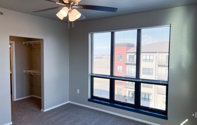 2 beds, 2 baths, 1,092 sqft, $1,750, Unit Bldg 5 Apt 5300