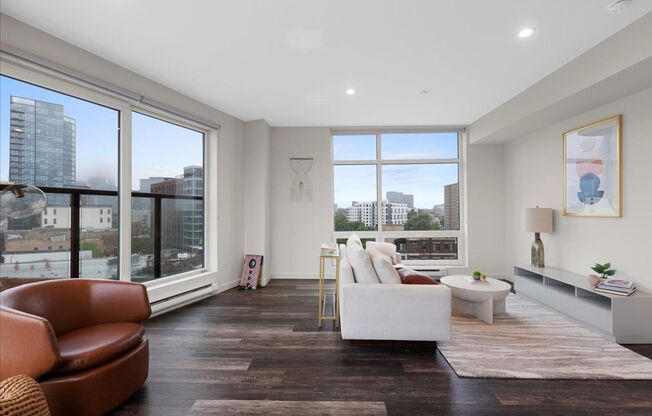 3 beds, 2 baths, 1,383 sqft, $4,650, Unit 301