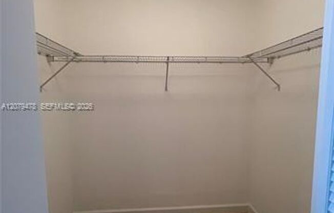 1 bed, 1.5 baths, $3,300, Unit # 2405