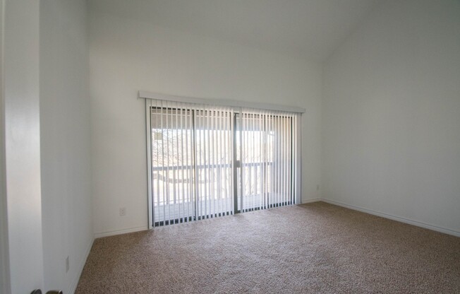Charming 3-2 condo in private community with gate attendant.