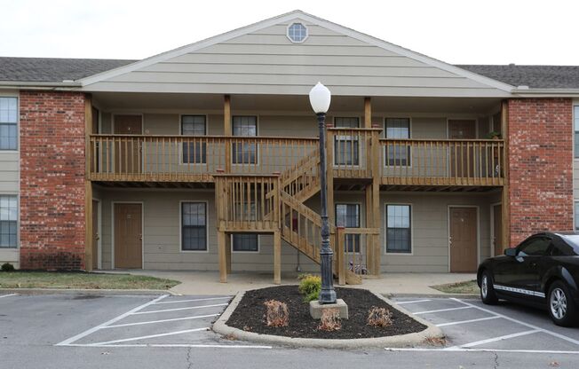 2 Bedroom Apartment close to everything in Olathe, Ks.