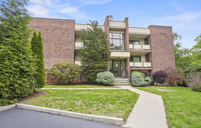 55 Angleside Rd Apt 5